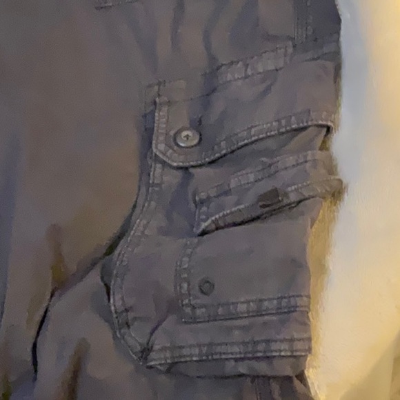 American Eagle Cargo Utility Pants w/ Draw string cuff. Size 18, new never worn! - Picture 5 of 7